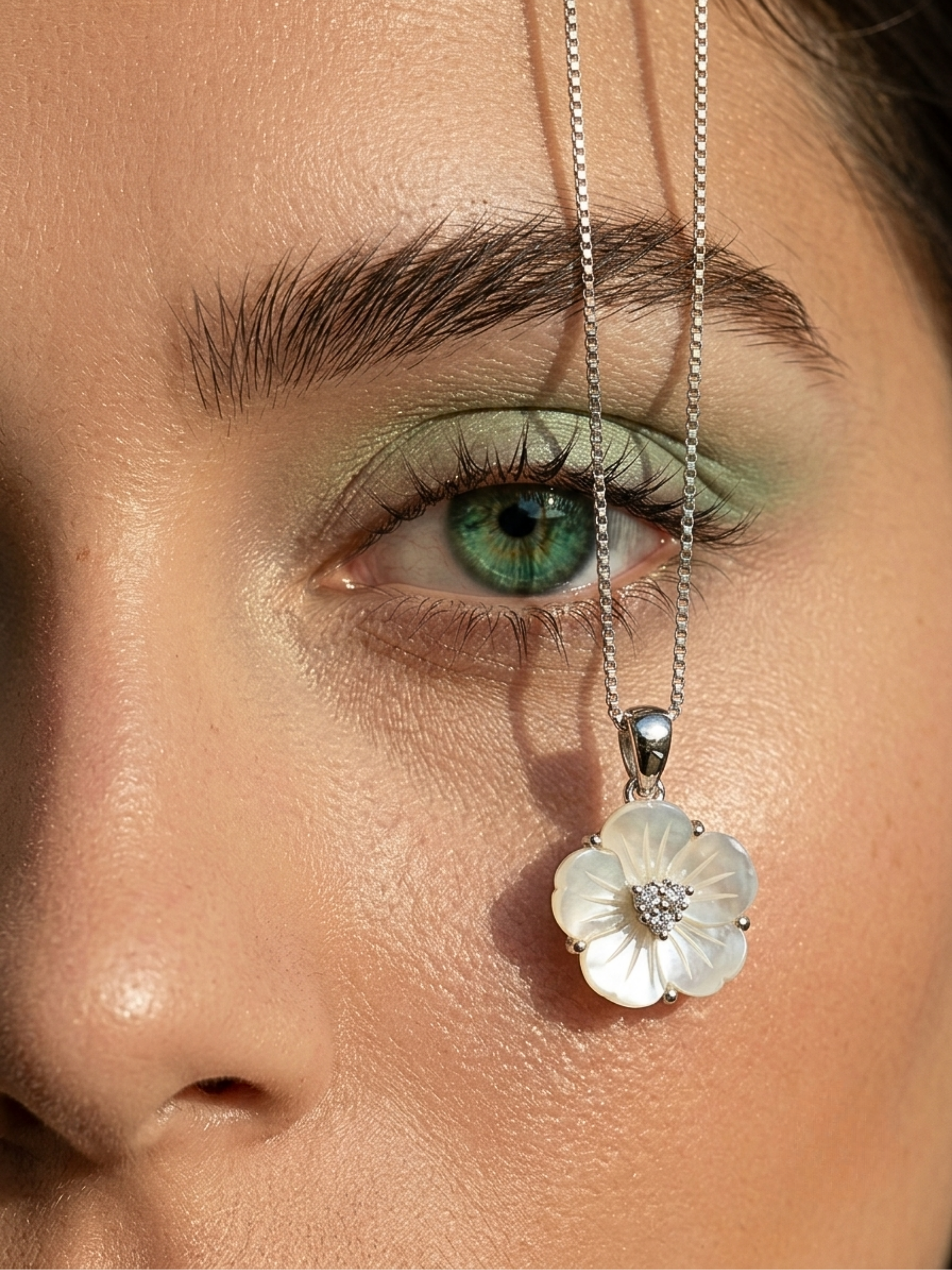 Mother of Pearl Floral Pendant