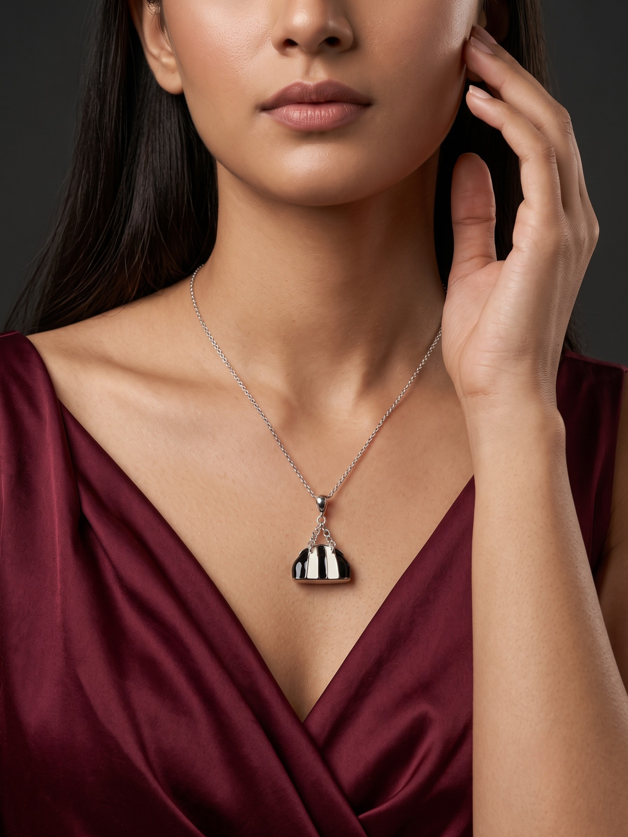 Noir Éclat Striped Silver Pendant