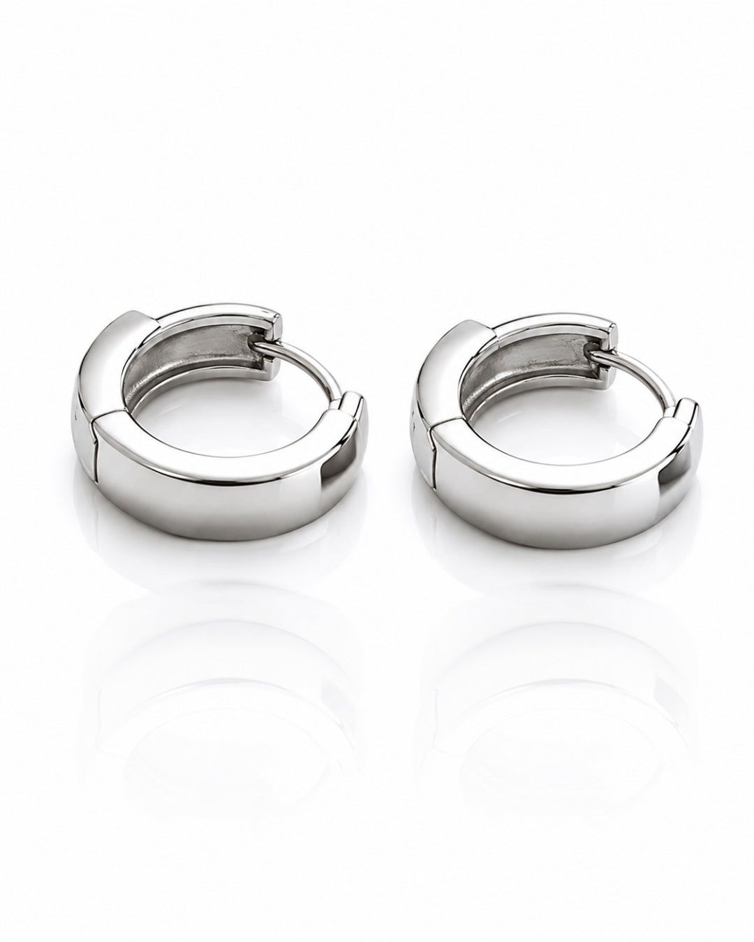 Luna Edge Huggie Hoop Earrings