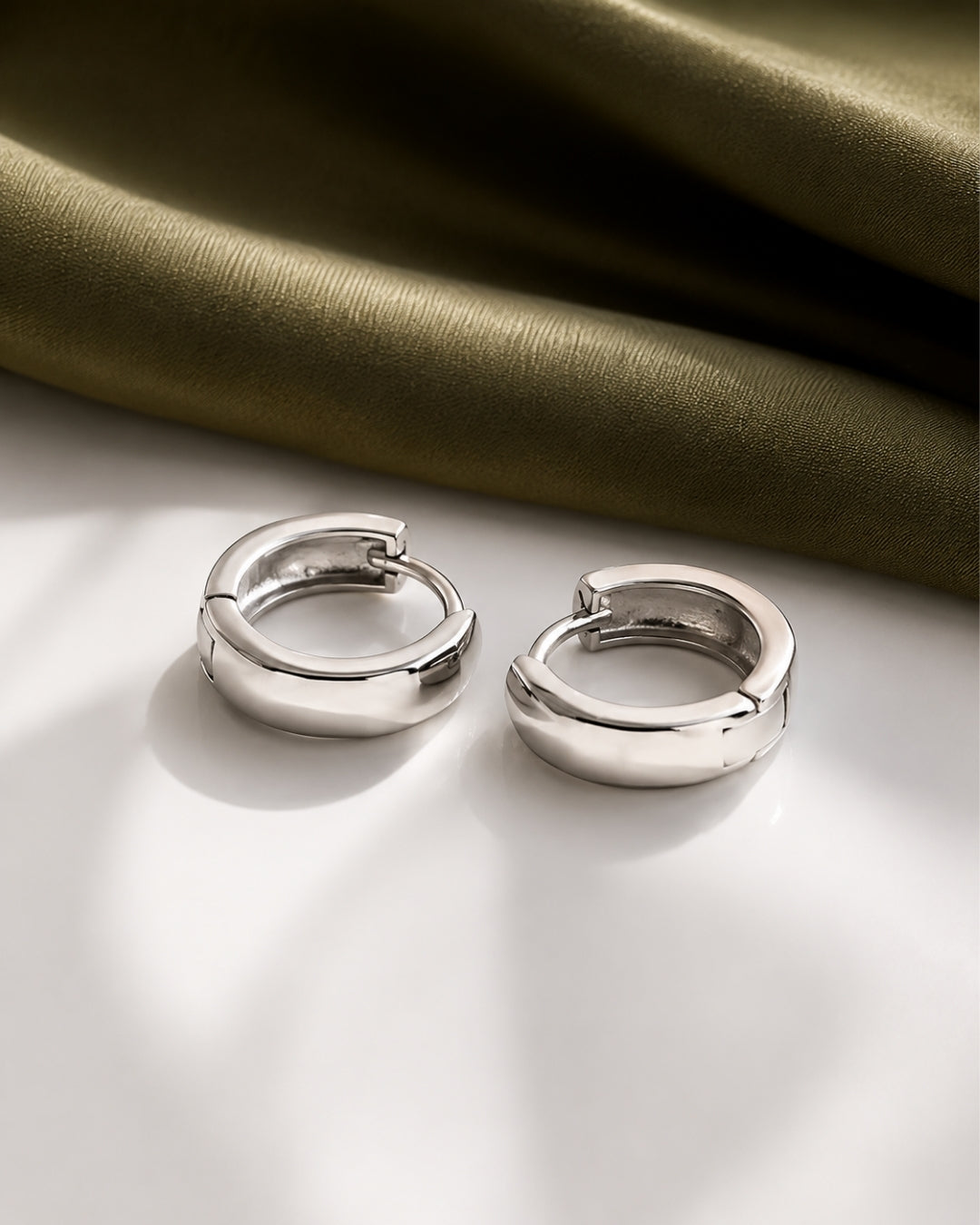 Luna Edge Huggie Hoop Earrings