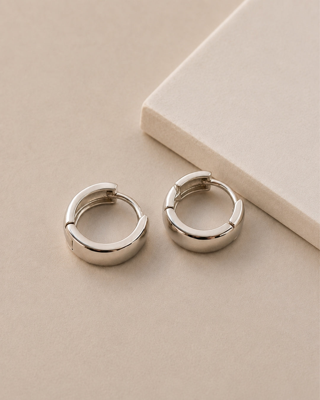 Luna Edge Huggie Hoop Earrings